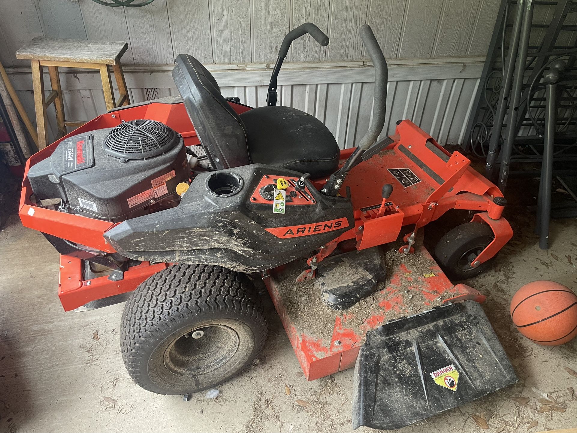 Ariens 52 Inch Zero Turn Lawn Mower