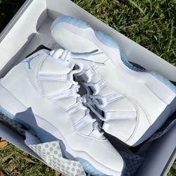 Jordan 11 Legend Blue 