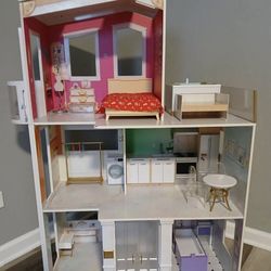 Rainbow High Dollhouse