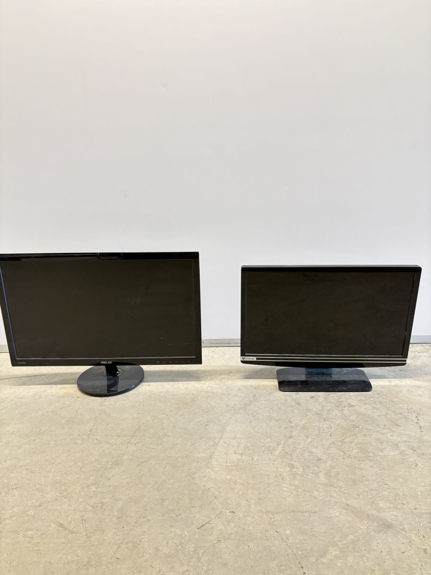 Dual Monitor Set – Complete Combo – $50 🖥️🖥️💥
