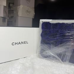 Acrylic boutique flowers