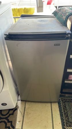 Mini fridge