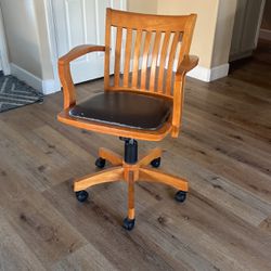Light Wood Rolling Swivel Desk Chair