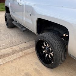 Mayhem Warrior 22x12 8x165.1 -44 ET Gloss Black