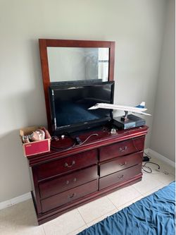 Dresser with mirror