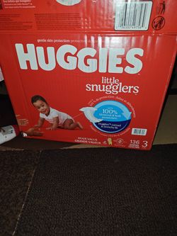 Huggies Size 3 Diapers, Little Snugglers Baby Diapers, Size 3 (16-28 lbs), 136 Count,
