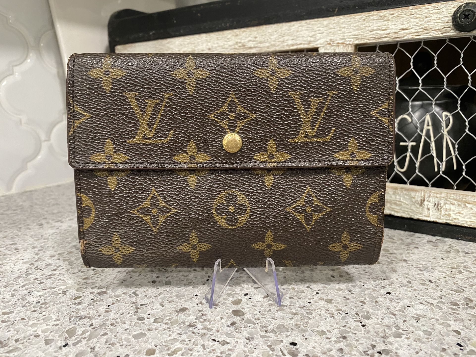 Louis Vuitton Alexandra cloth wallet 