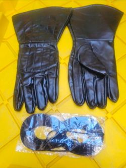 Black gloves & eye mask