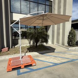 New In Box 10 Feet Offset Cantilever Outdoor Patio Umbrella With Cross Stand Beige Red Or Navy Blue Counter Weight Is Not Included 