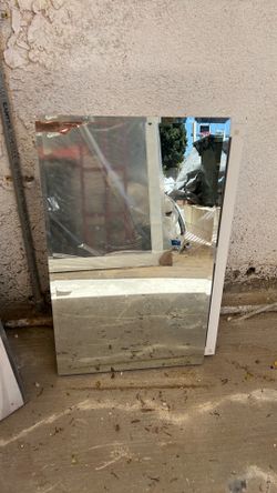 🚿 Recessed / Wall-Mount Medicine Cabinet – Frameless Mirror Door (White)