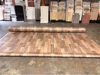 13.8x 100  1380sq.ft - $700 for the full roll - damaged