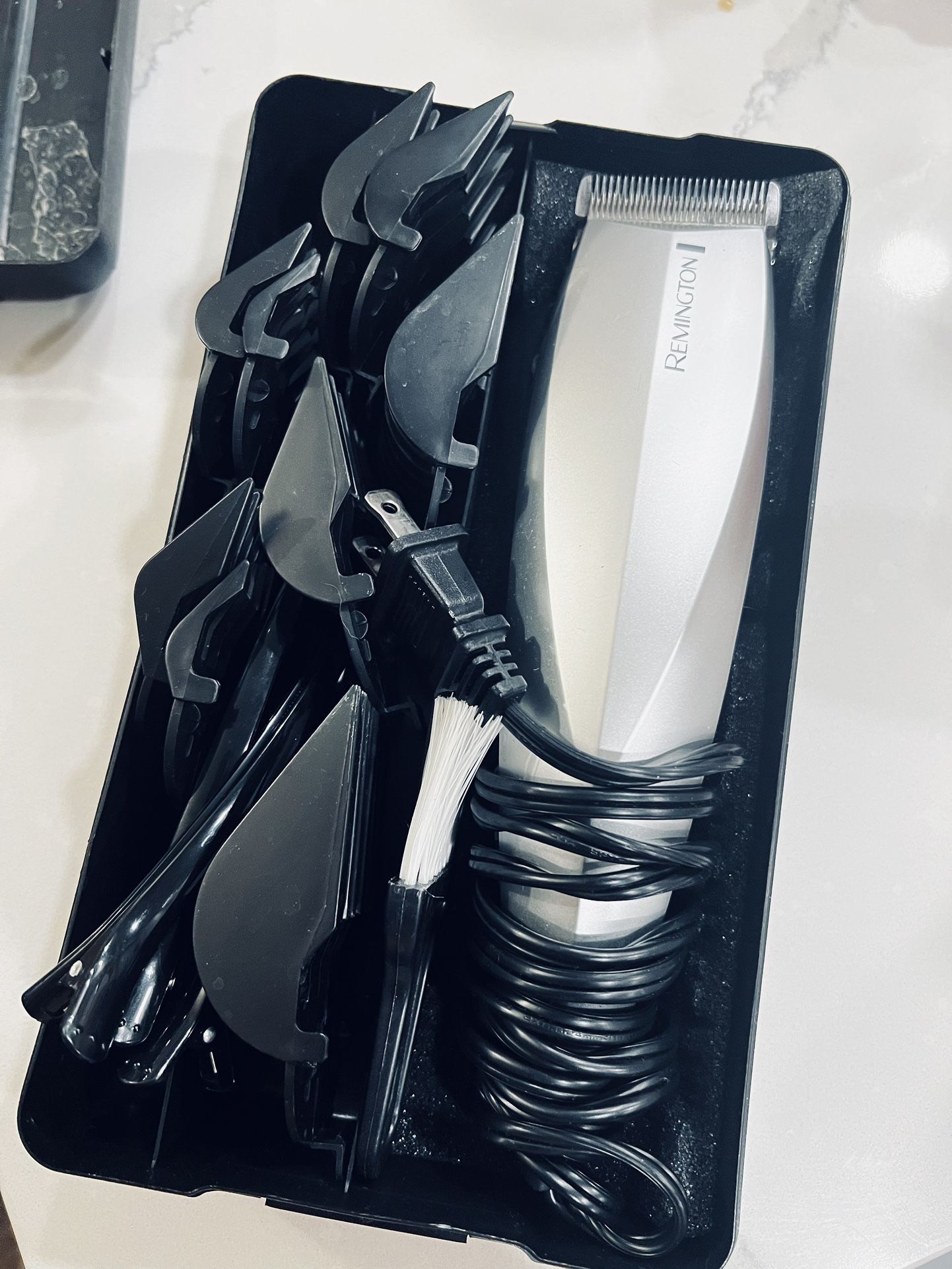 Remington Home Haircutting Corded Clipper Kit with Adjustable Taper Lever