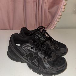 New Balance 740 Black 