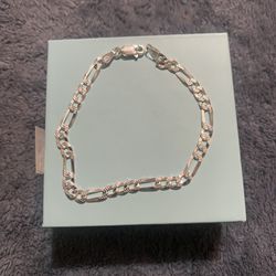 7” Diamond Cut 5mm Figaro bracelet