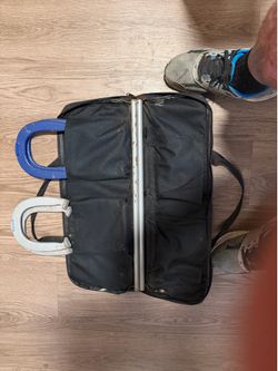 Horse shoes with stakes and bag