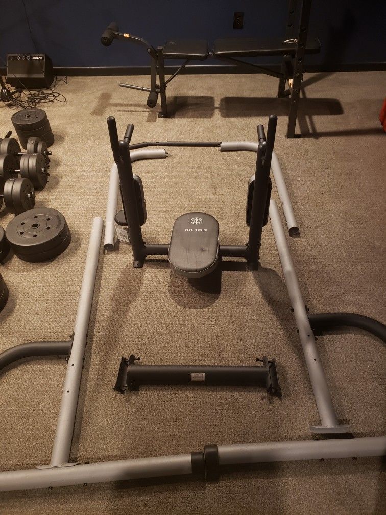 Gold's Gym XR 10.9 Power Tower with Push-Up, Pull-Up & Dip Stations