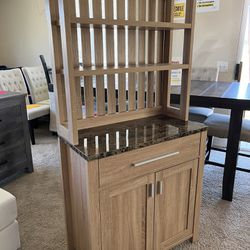 Bakers Rack / Kitchen Cabinet 