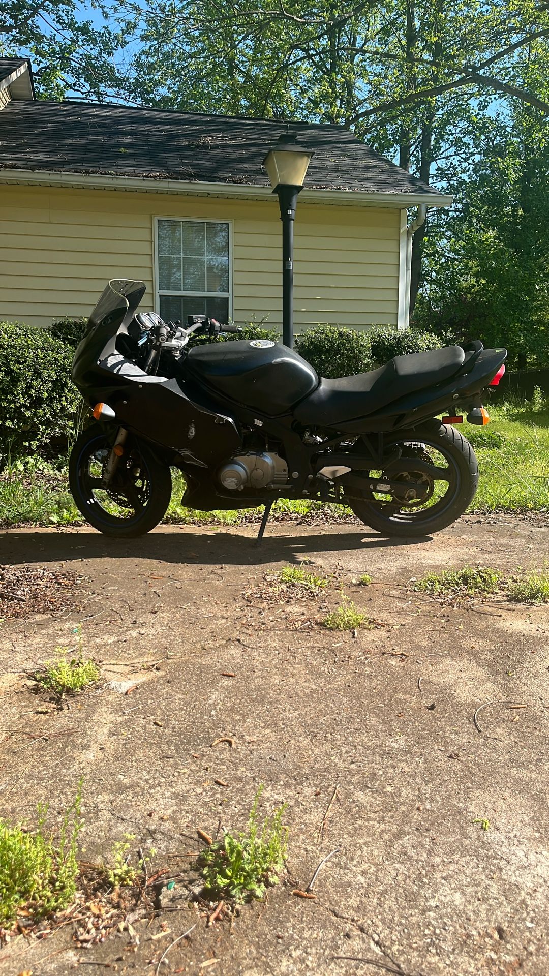 Motorcycle Suzuki gs500F