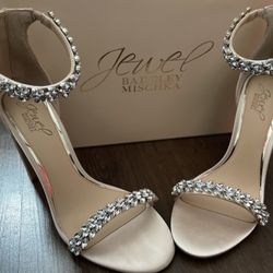 Jewel by Badgley Mischka shoes size 9