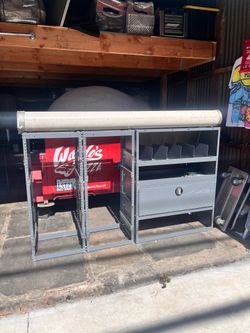 Cargo van shelves￼