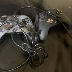 Controllers They Work The Aux Port On The Black And Grey Doesn’t Work 