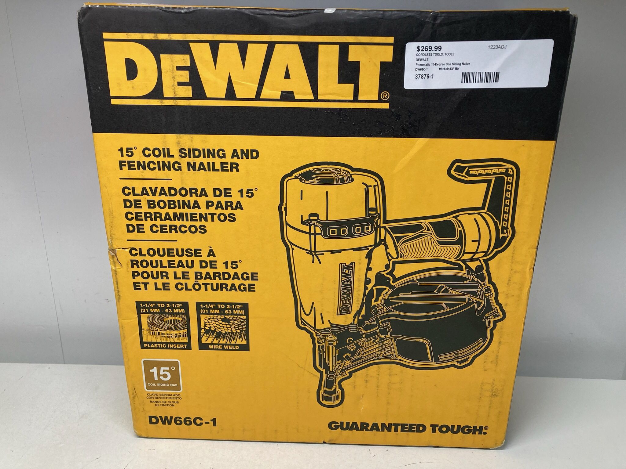 DEWALT DW66C-1 2-1/2 Inch 15 Degree Coil Siding and Fencing Nailer. Brand New