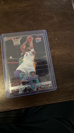 2005-2006  FLEER ULTRA KOBI BRYANT