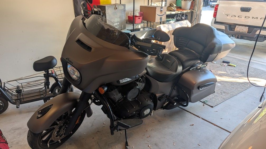 2019 Indian Chieftain Dark Horse