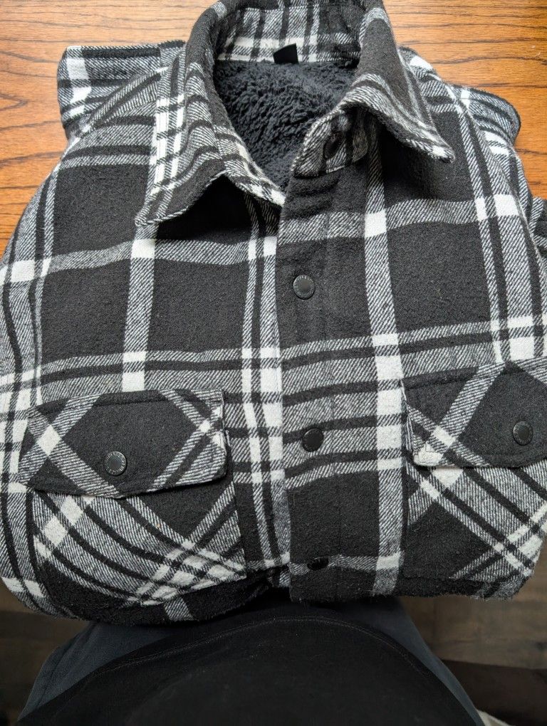 Black/White Plaid Fleece Jacket