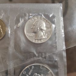 1964 Silver Quarter (Mint) For Sale 
