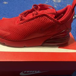 Nikes De Niño Size 3