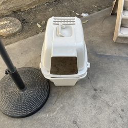 Cat 🐈 House 