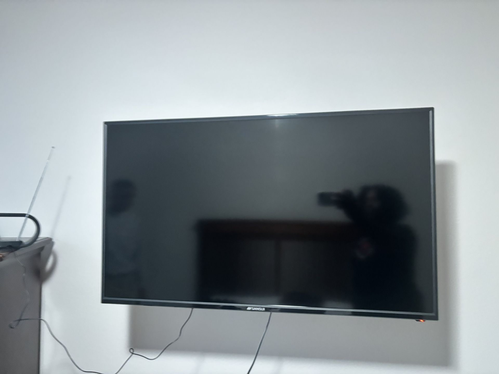 TLC 45 Inch TV 