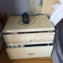 Bedroom set