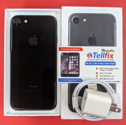 iPhone 7📱32GB. Factory unlocked 🔓 Like new condition 🎁 With warranty 🧾