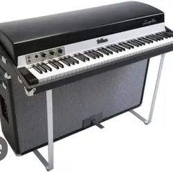 Stage Fender Rhodes electric piano
