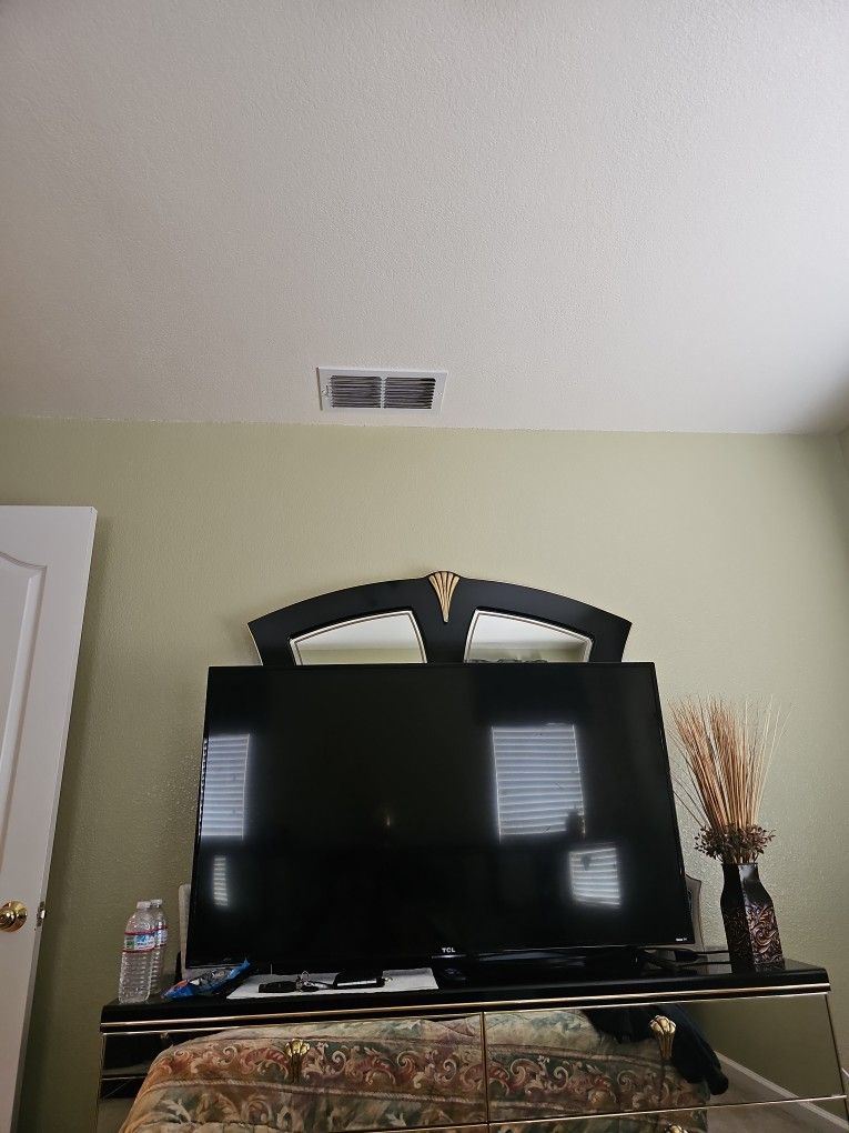 55" TCL TV