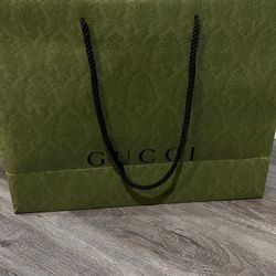 Medium Size Gucci Shopping Bag And Box 