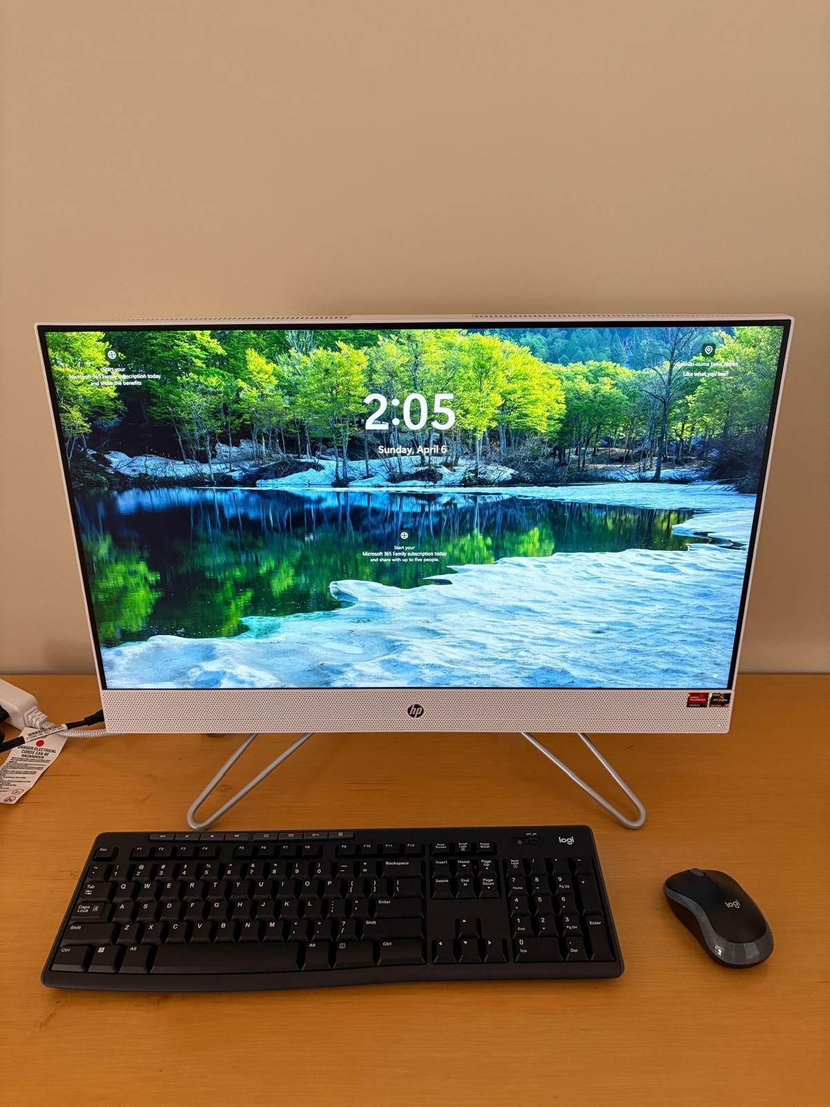 HP 27" All-in-One Desktop – i7, AMD Ryzen 7 5700U