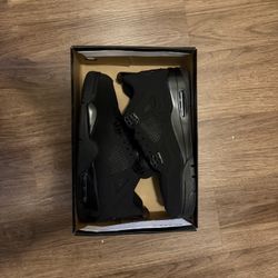 Black Cats Jordan 4
