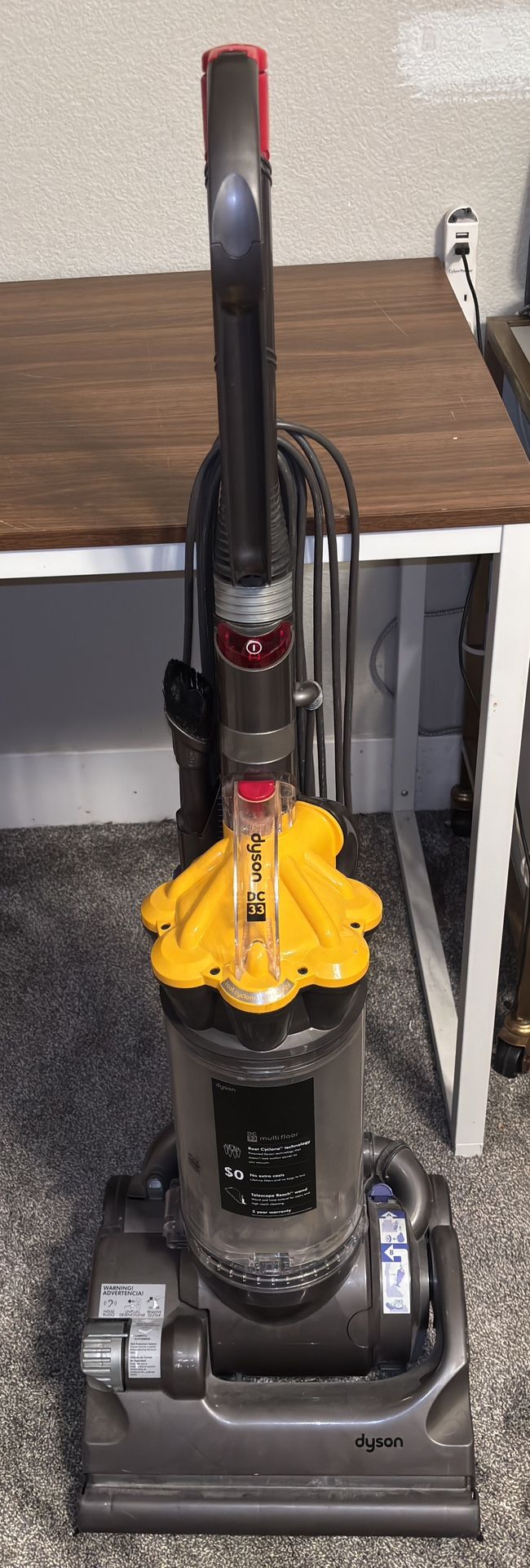 DYSON DC33 Upright Heavy Duty Vacuum WORKS GREAT