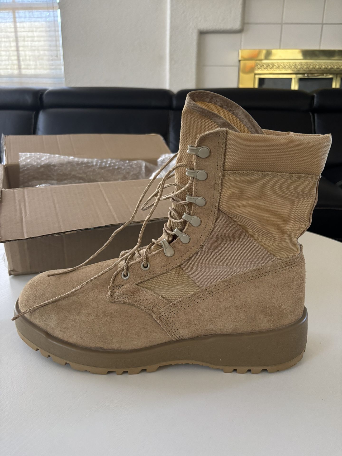 Men’s Tan Combat Boots Size 11.5