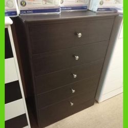 5 drawers dresser/ Five drawers dresser