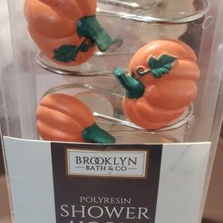 Set Of 12 Brooklyn Bath & Co. Polyresin Pumpkin Shower Hooks