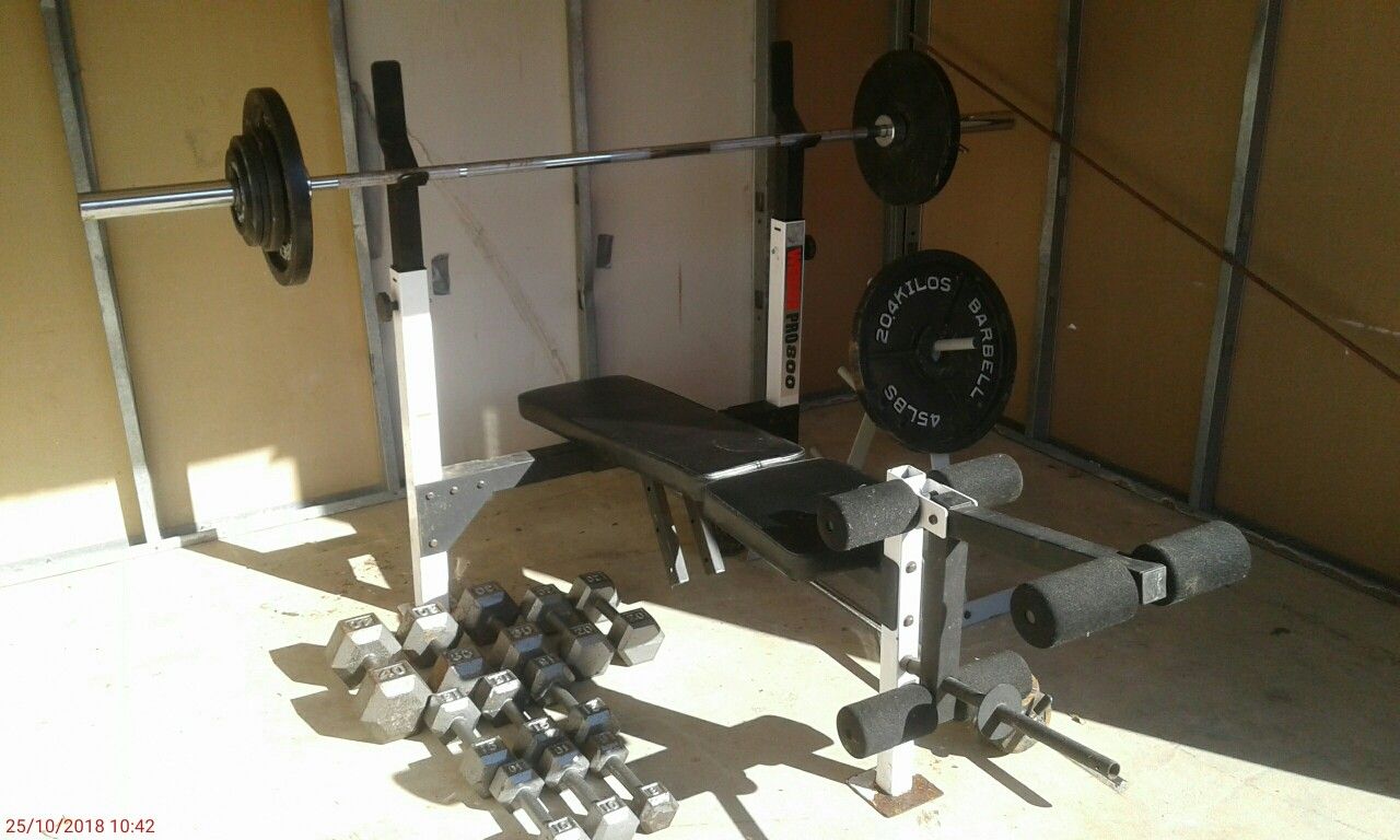 Bench press with weights included
