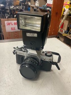 Canon AE1 1.8 w/ Flash and Case