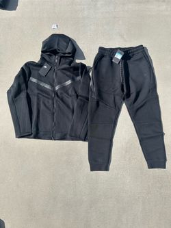 Nike Tech Set
