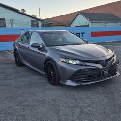 2020 Toyota Camry Hybrid