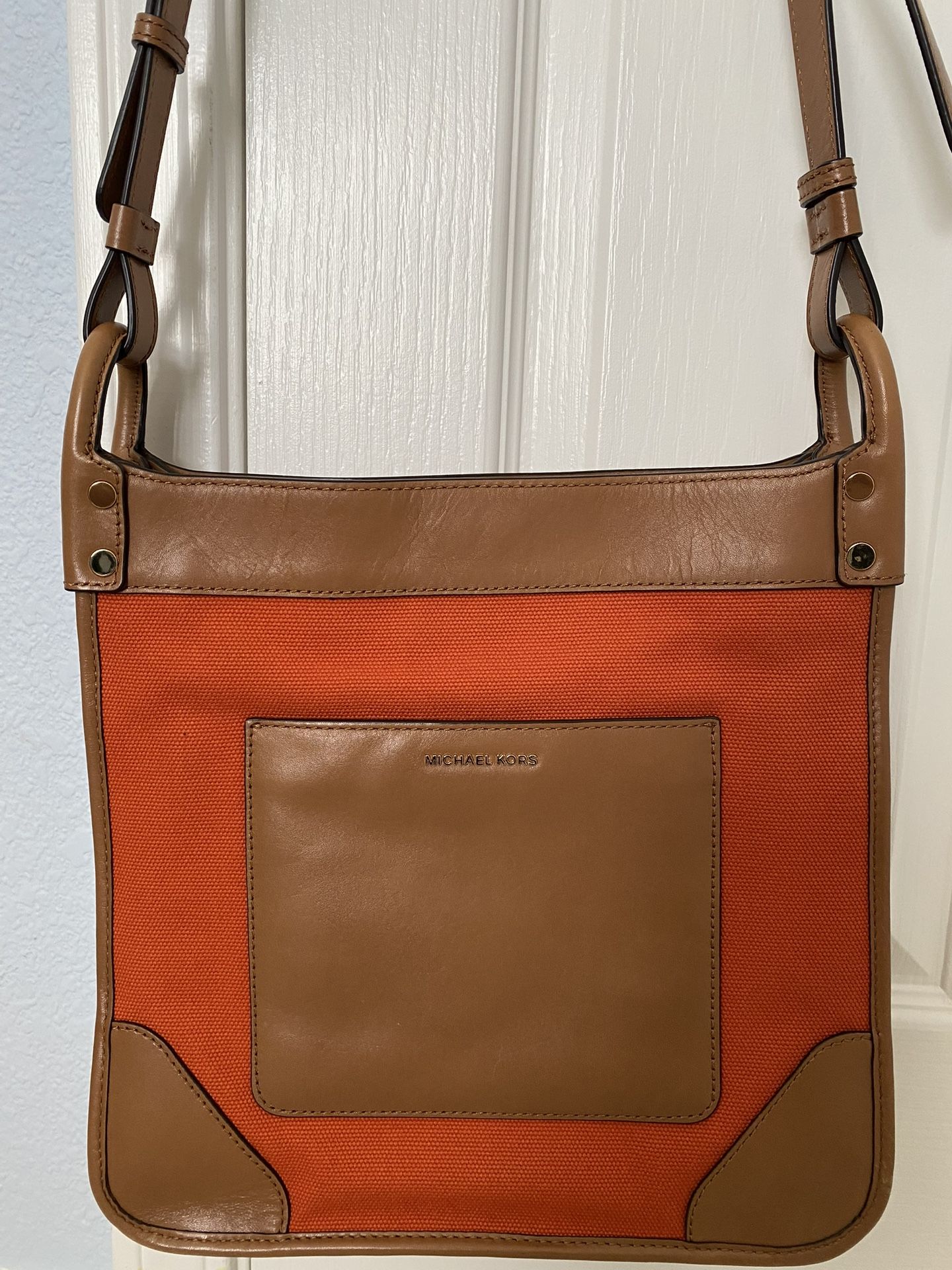 Michael Kors Sullivan Large Messenger