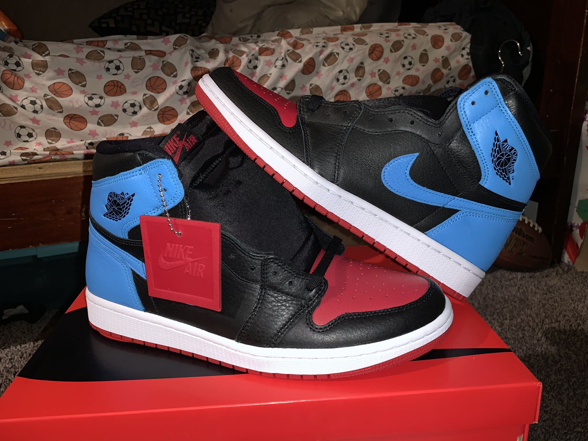 Air Jordan 1 UNC To Chicago ( size 11 woman’s and size 9.5 for men)